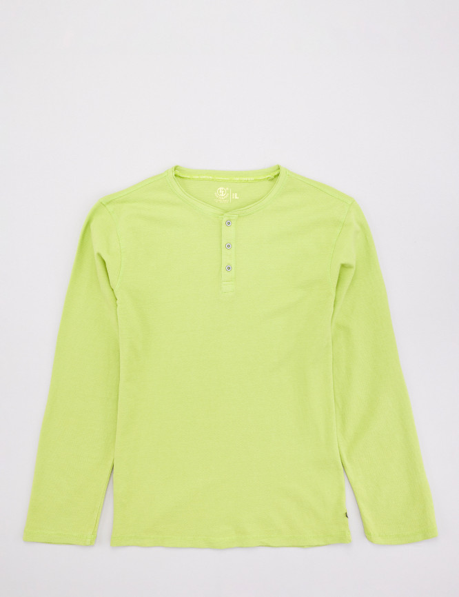 Laid Goods Front View