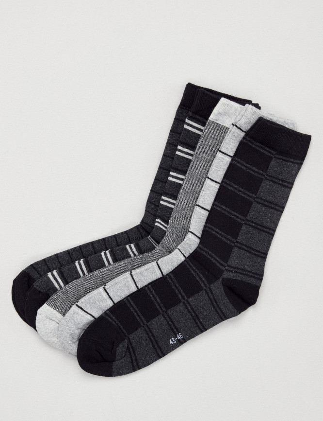 Laid Goods Front View