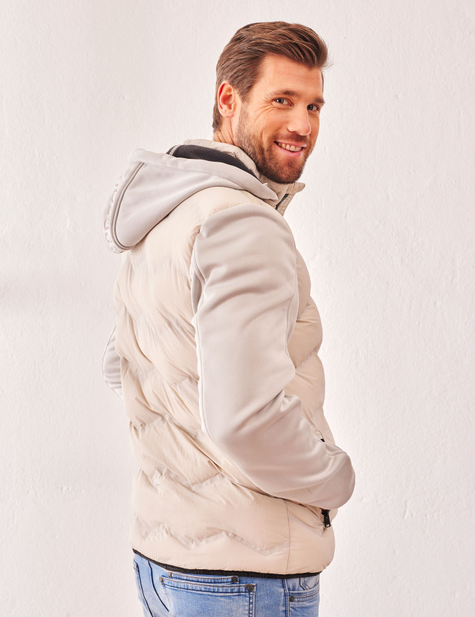 Laid Goods Front View