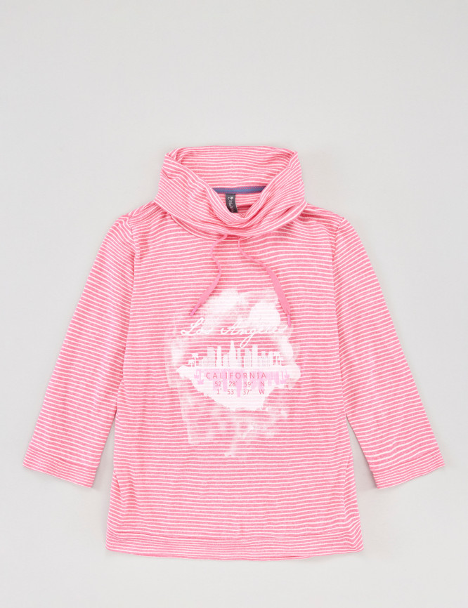 Laid Goods Front View