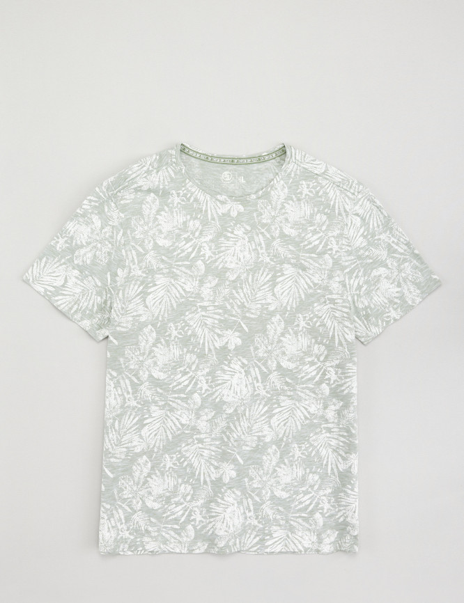 Laid Goods Front View