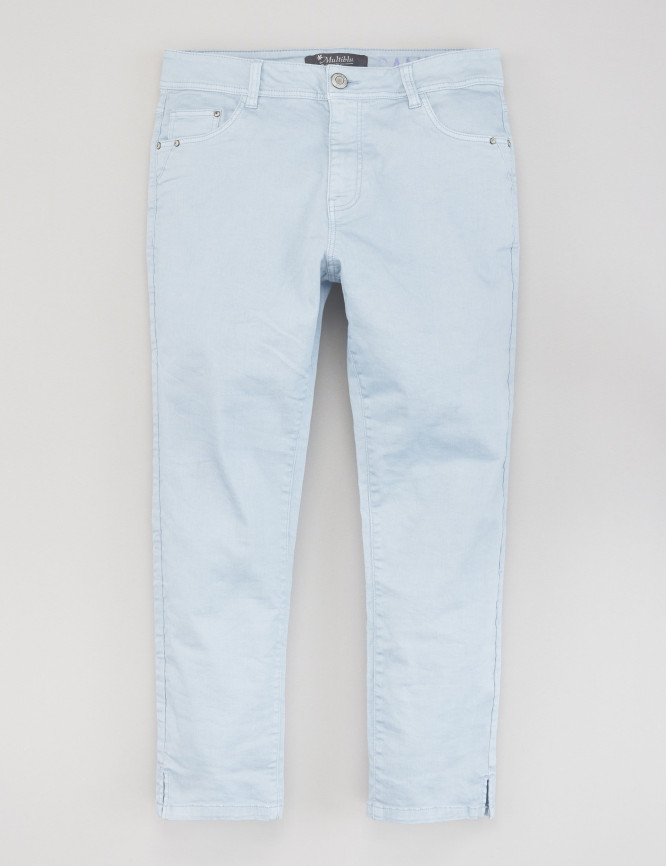 Laid Goods Front View