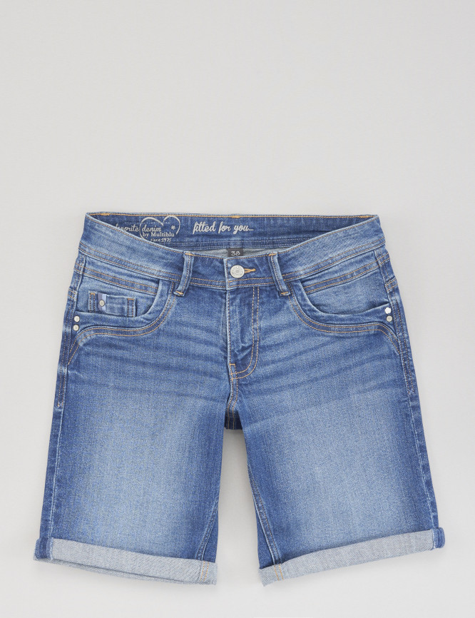 Laid Goods Front View