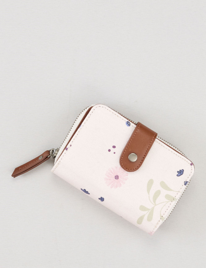 Laid Goods Front View