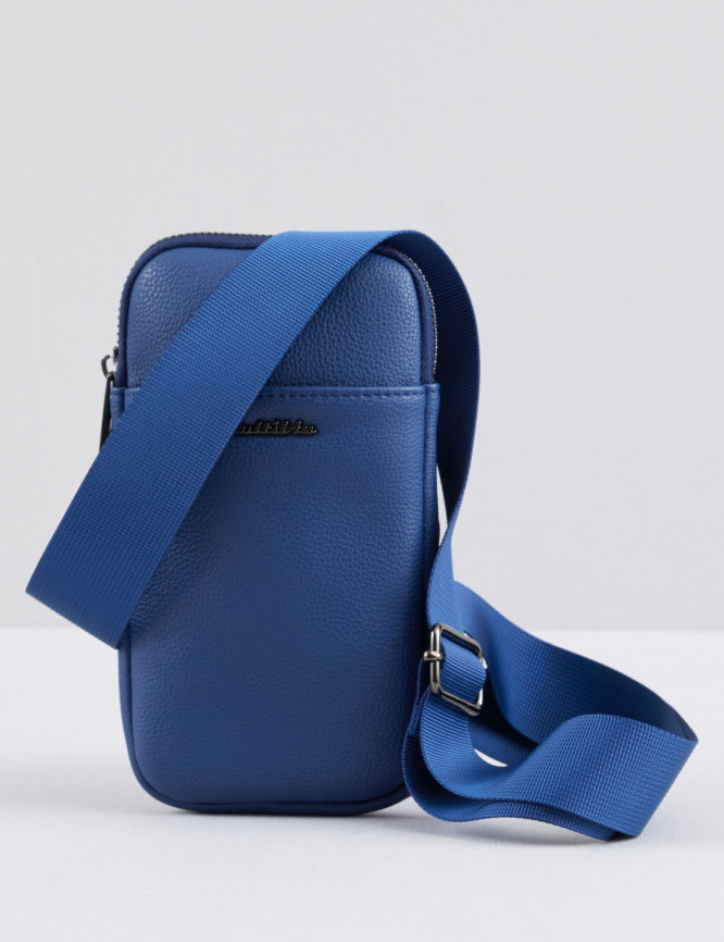 Laid Goods Front View