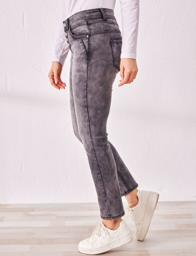 Laid Goods Front View