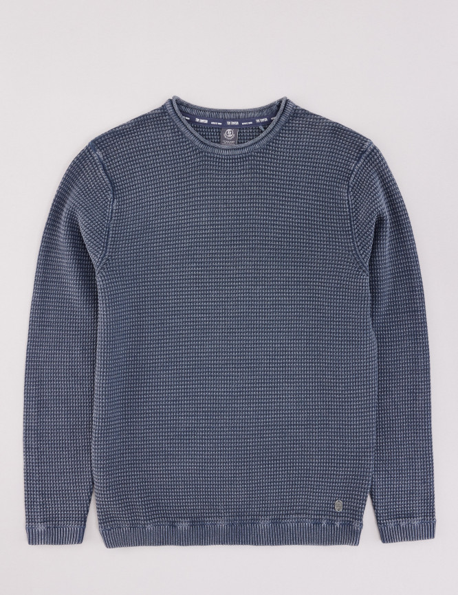 Laid Goods Front View