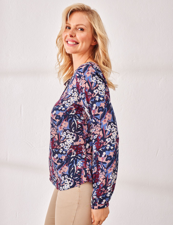 Laid Goods Front View