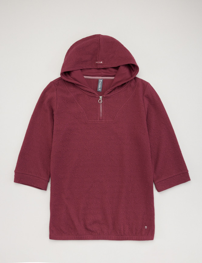 Laid Goods Front View