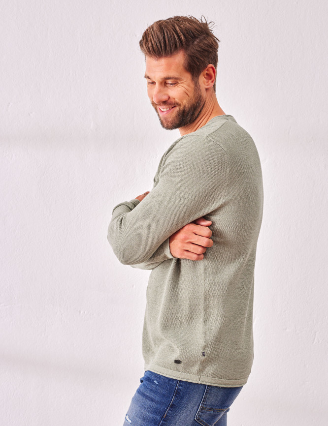 Laid Goods Front View