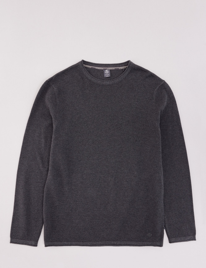 Laid Goods Front View