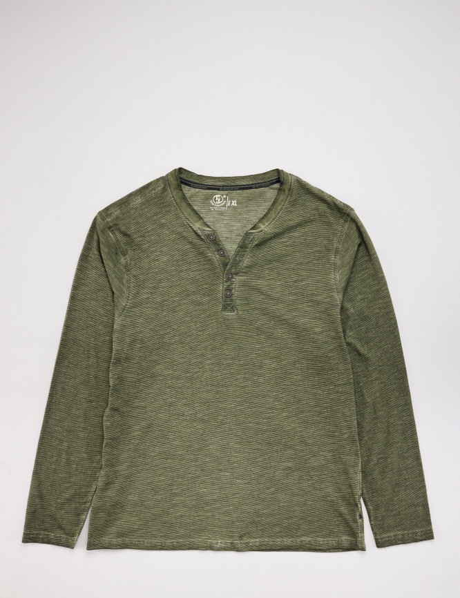 Laid Goods Front View