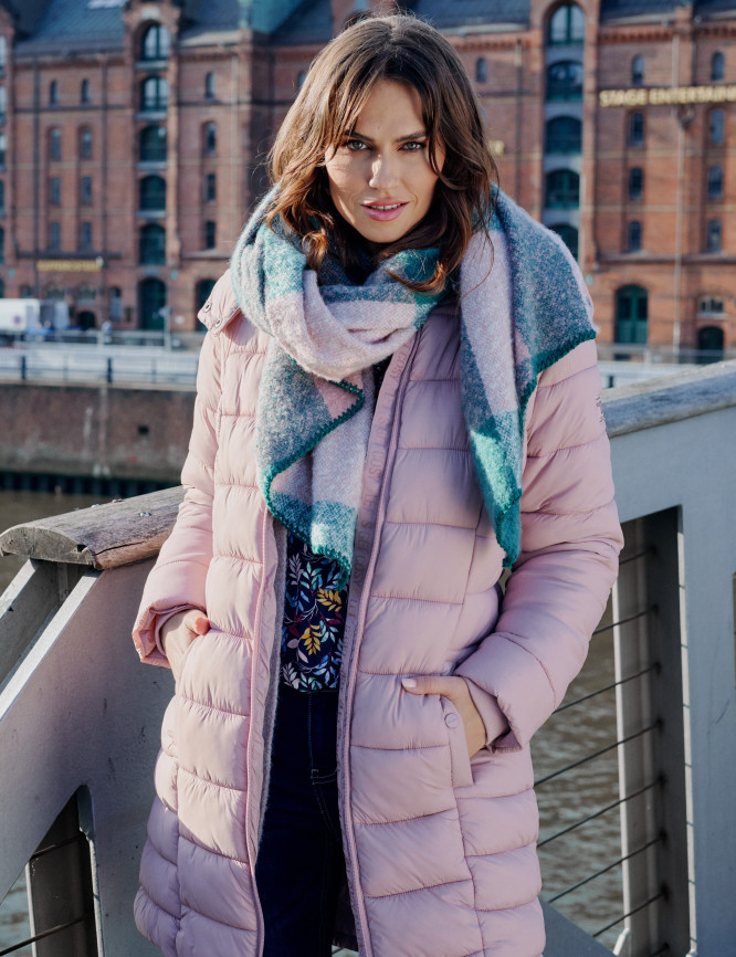 Laid Goods Front View