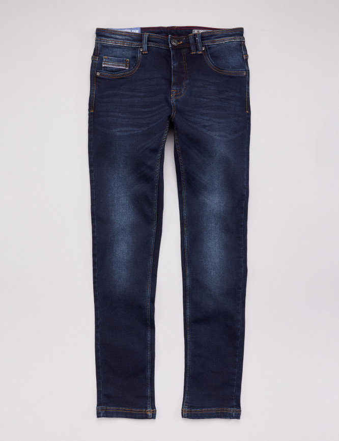 Laid Goods Front View