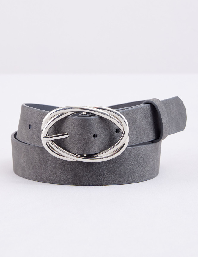 Laid Goods Front View