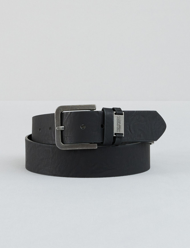 Laid Goods Front View