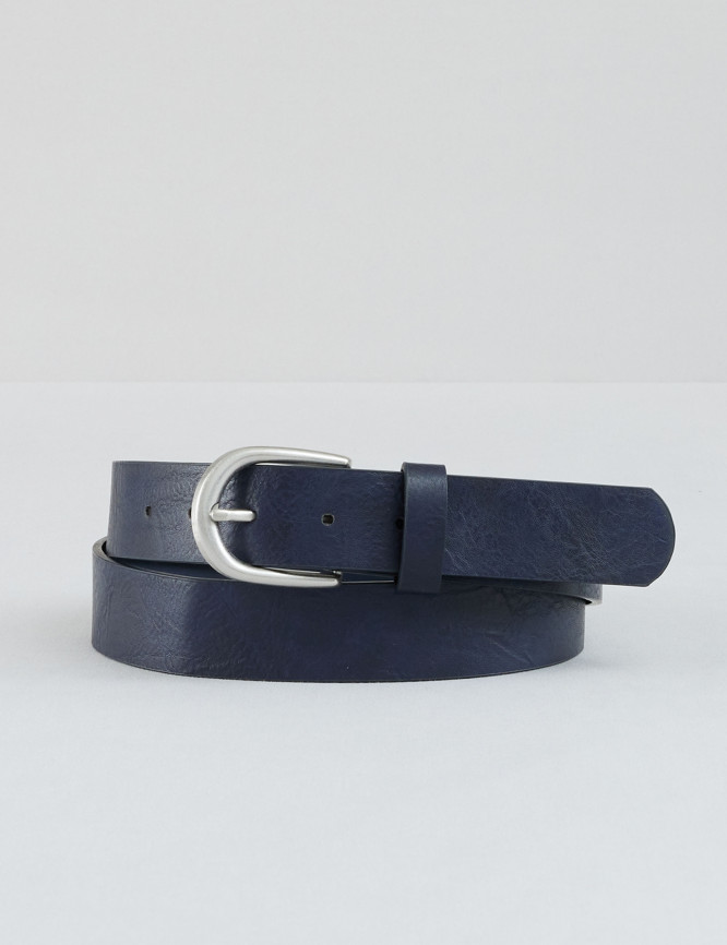 Laid Goods Front View