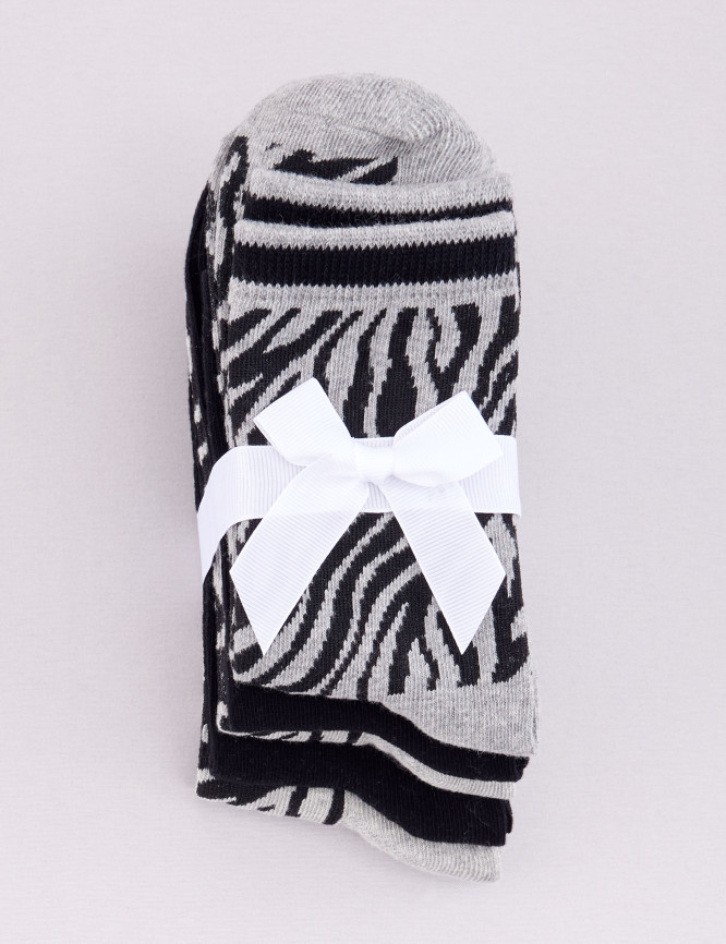 Laid Goods Front View