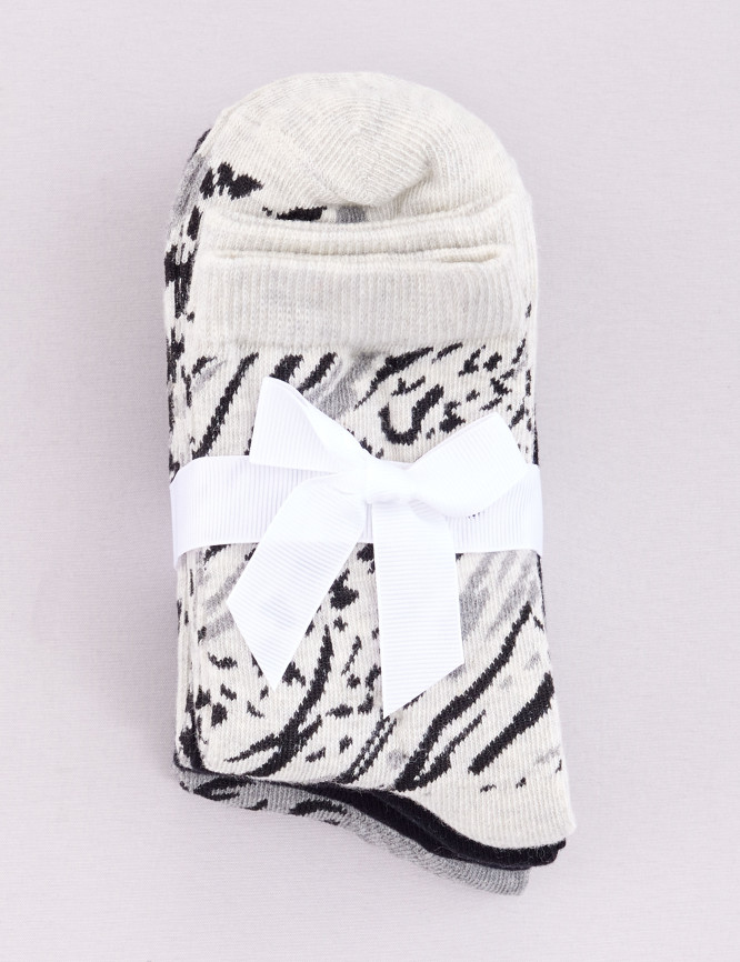 Laid Goods Front View