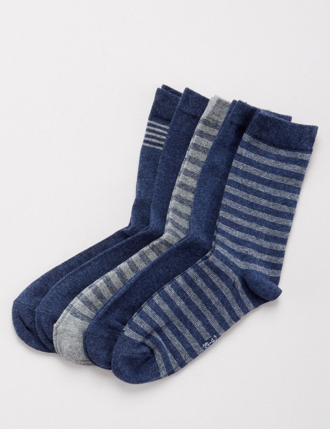 Laid Goods Front View