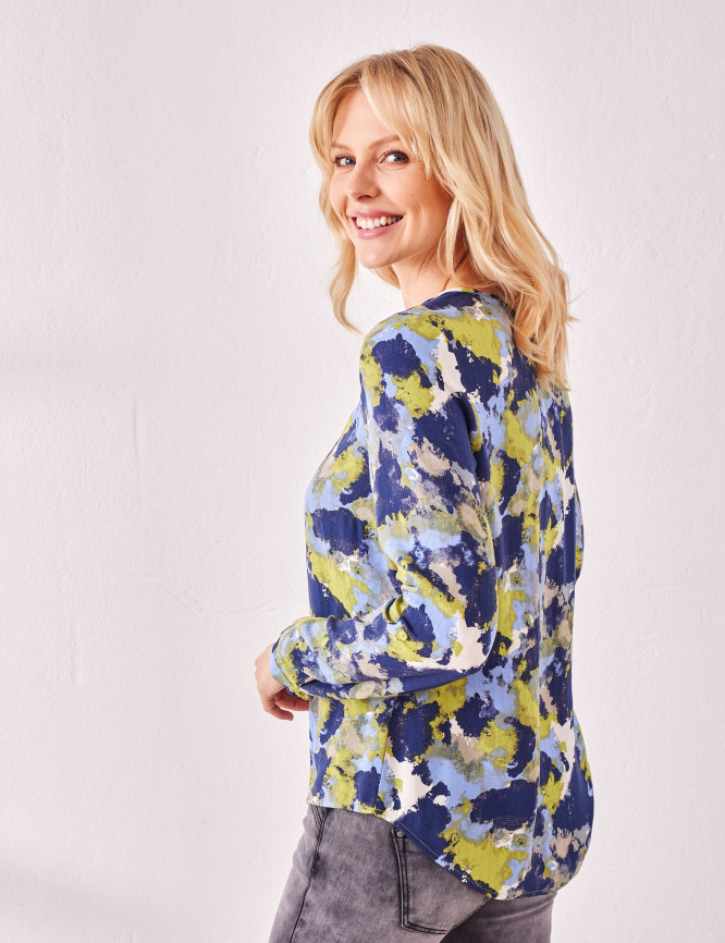 Laid Goods Front View