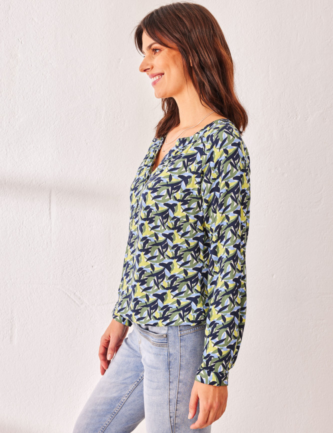 Laid Goods Front View