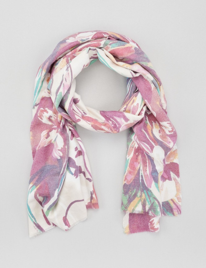 Laid Goods Front View