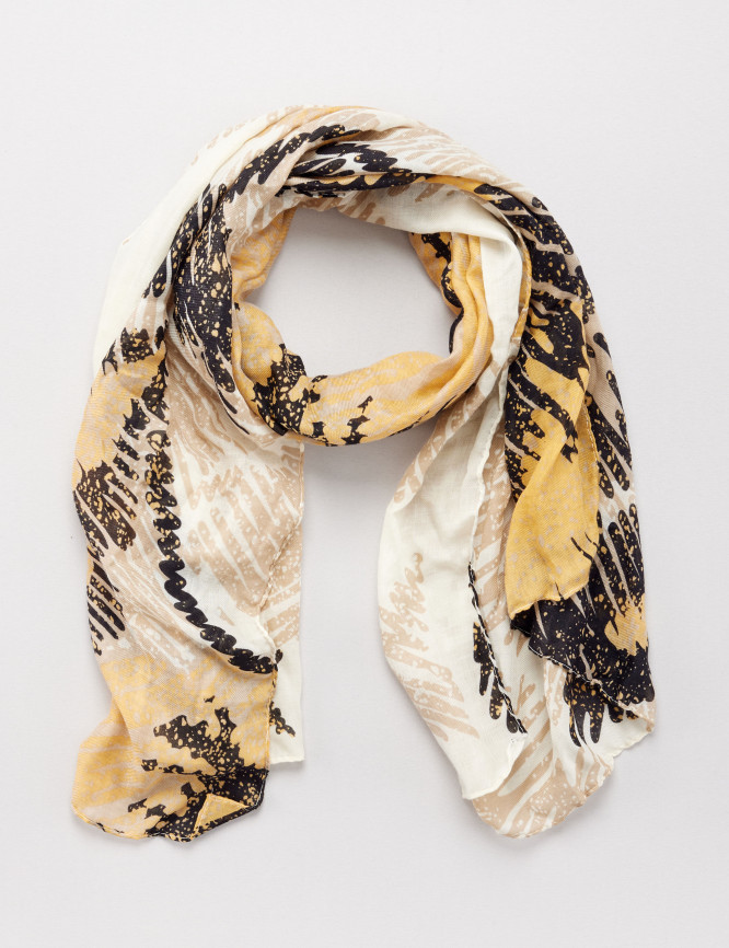 Laid Goods Front View