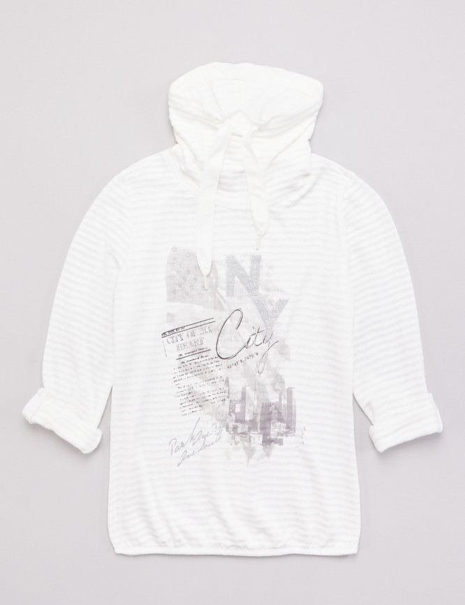 Laid Goods Front View