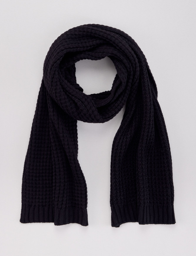 Laid Goods Front View