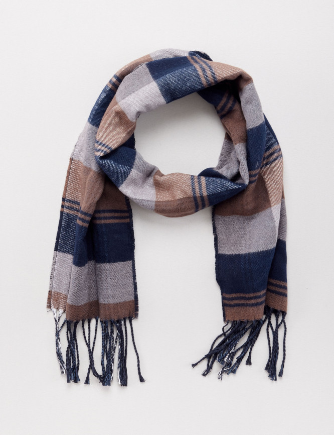 Laid Goods Front View