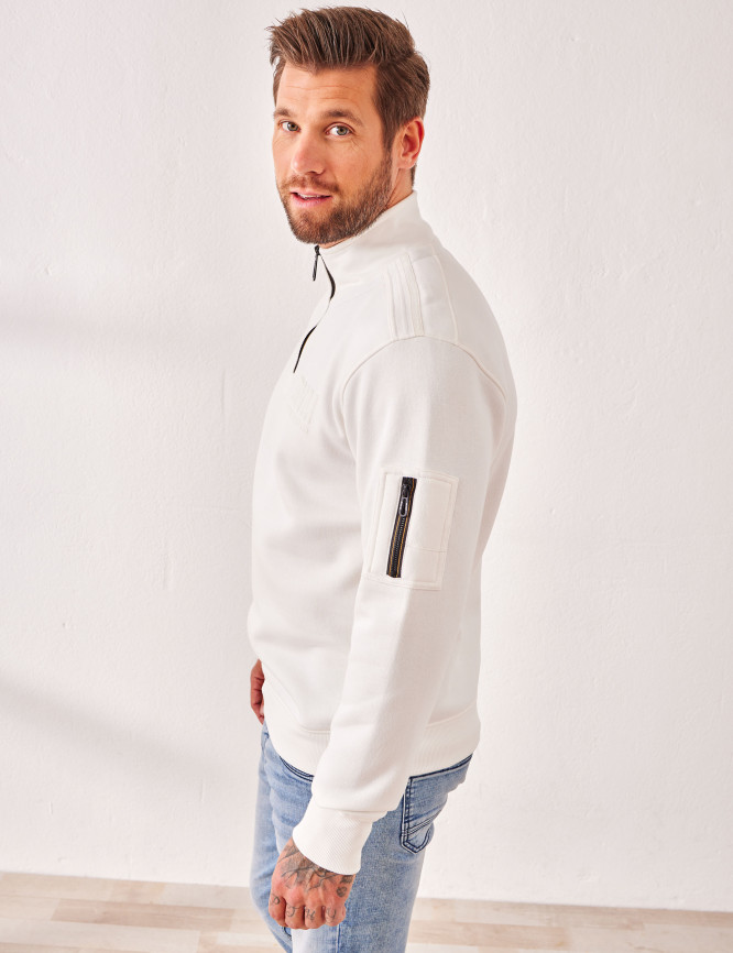 Laid Goods Front View