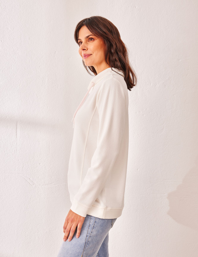 Laid Goods Front View