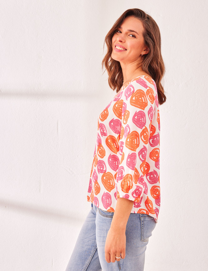 Laid Goods Front View