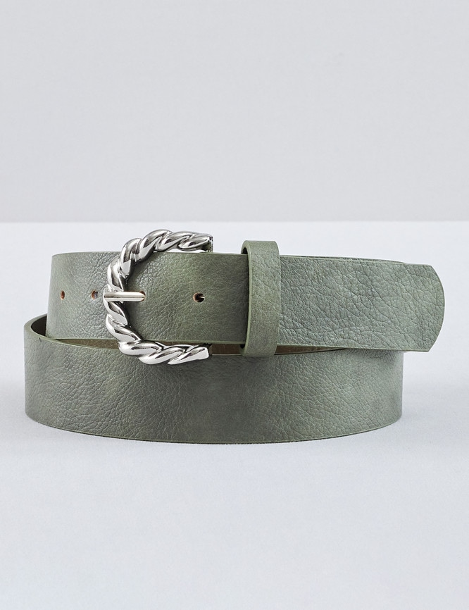 Laid Goods Front View