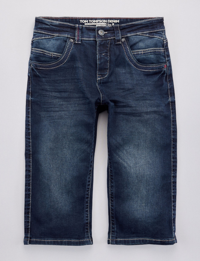 Laid Goods Front View