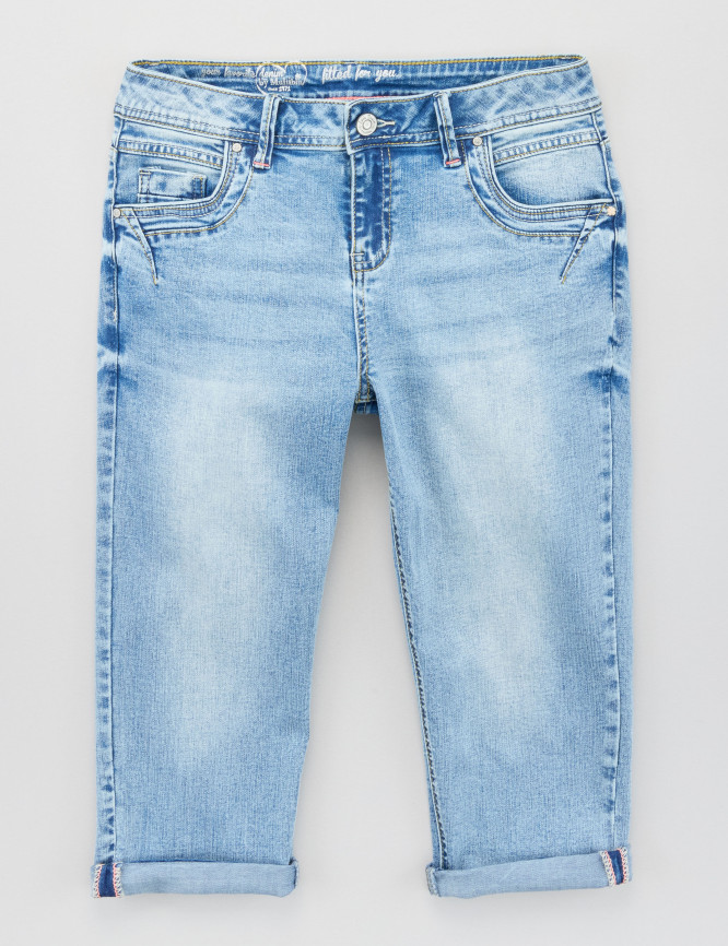 Laid Goods Front View