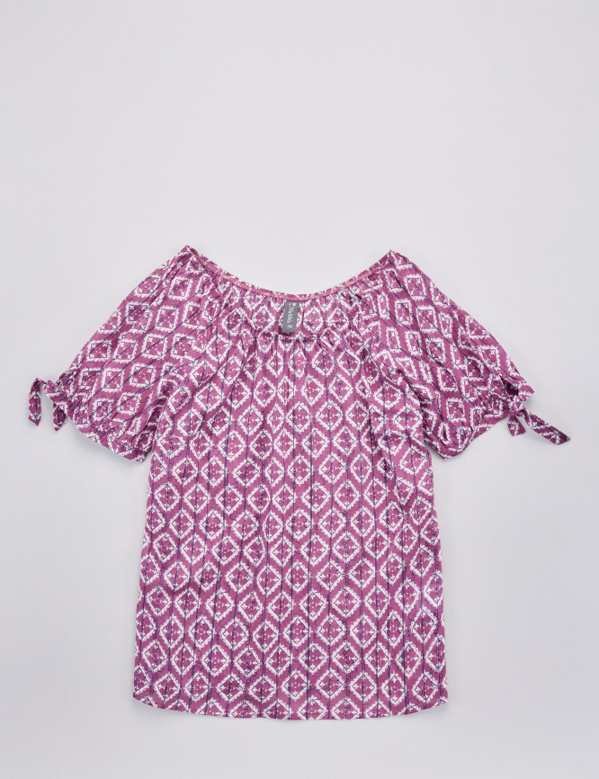 Laid Goods Front View