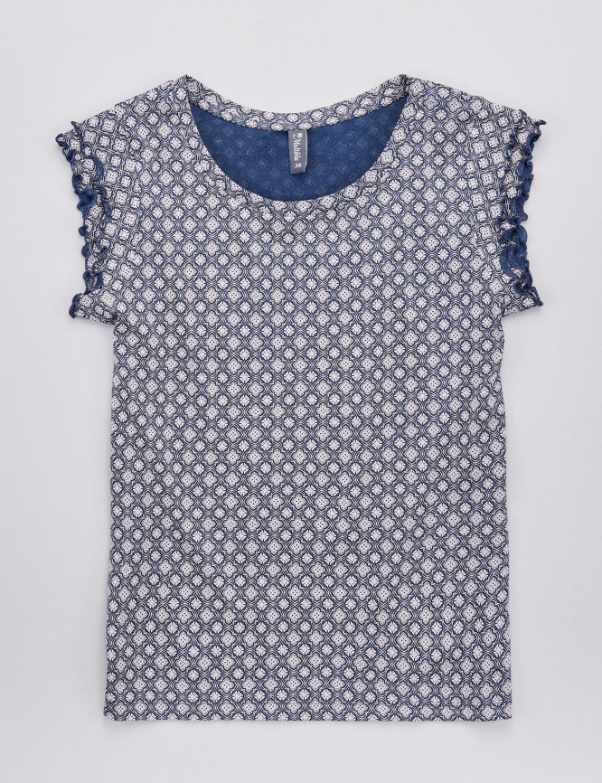 Laid Goods Front View