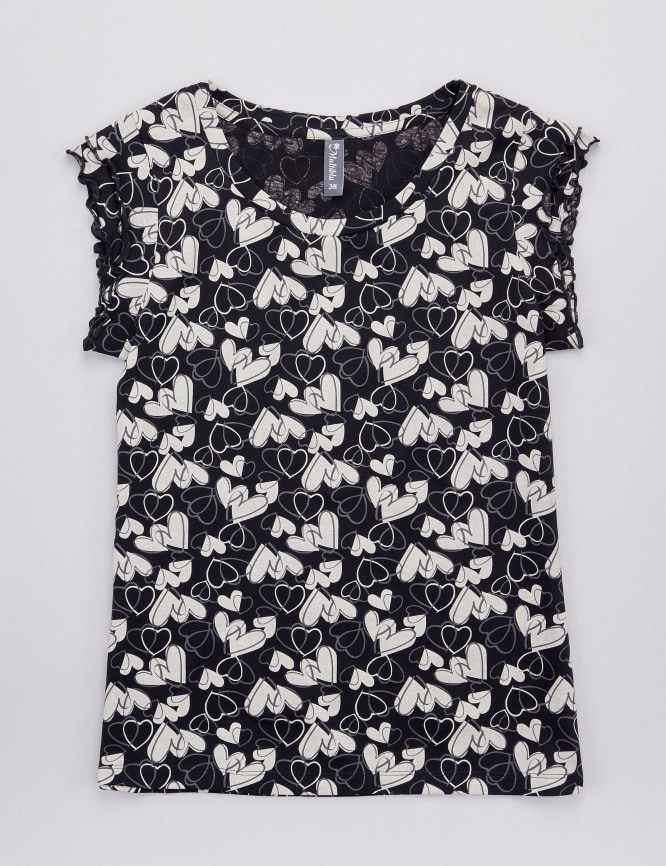 Laid Goods Front View