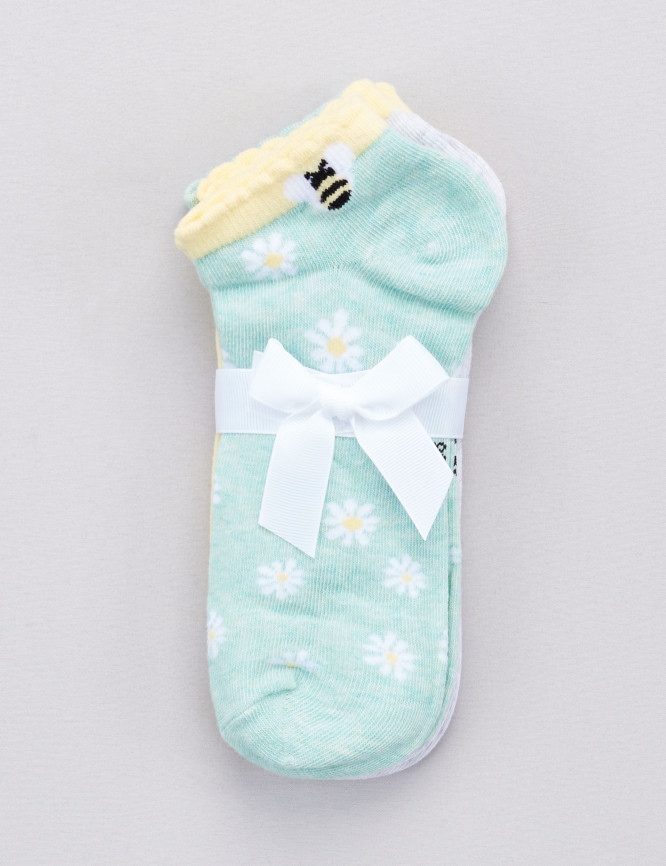 Laid Goods Front View