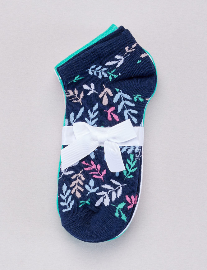 Laid Goods Front View