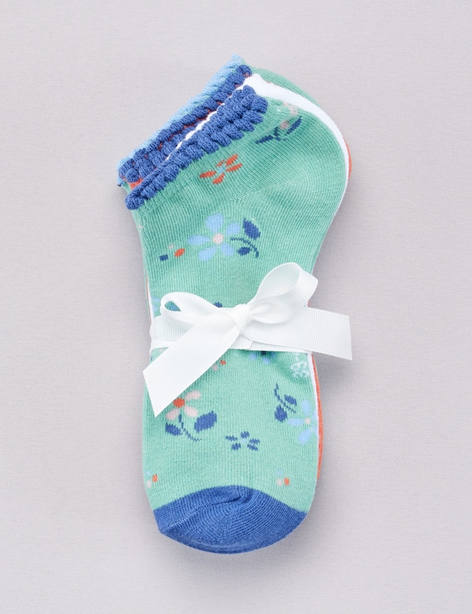 Laid Goods Front View