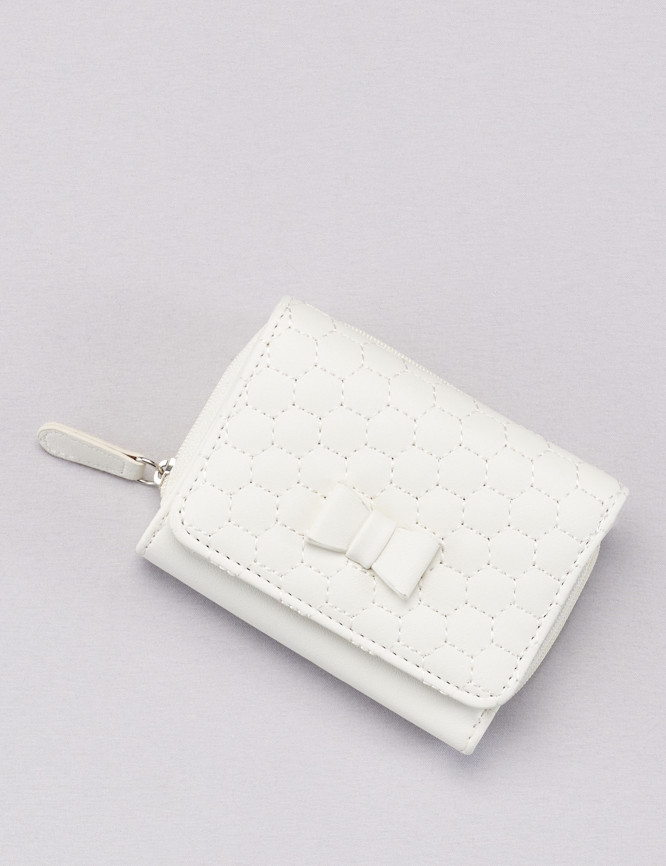 Laid Goods Front View