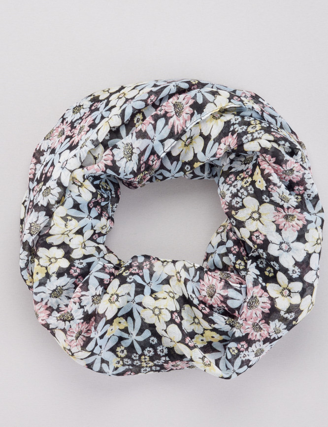 Laid Goods Front View