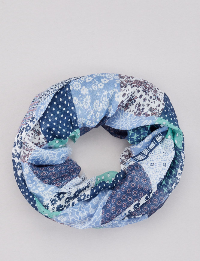 Laid Goods Front View