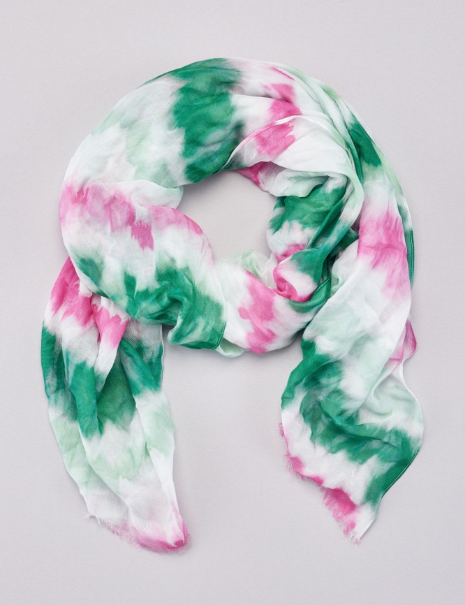 Laid Goods Front View