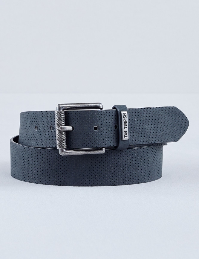 Laid Goods Front View