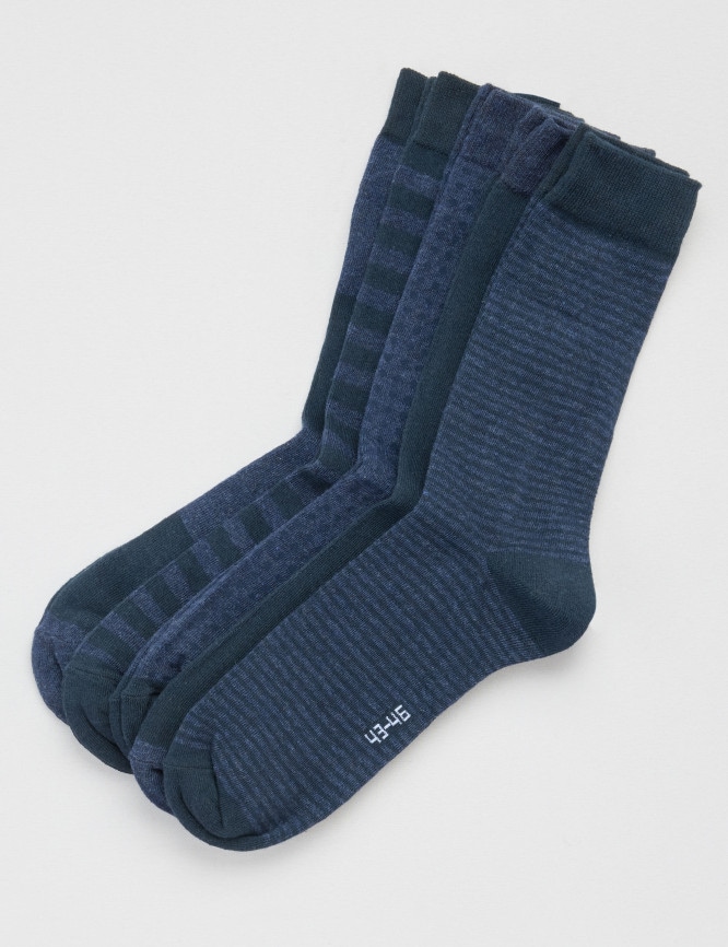 Laid Goods Front View