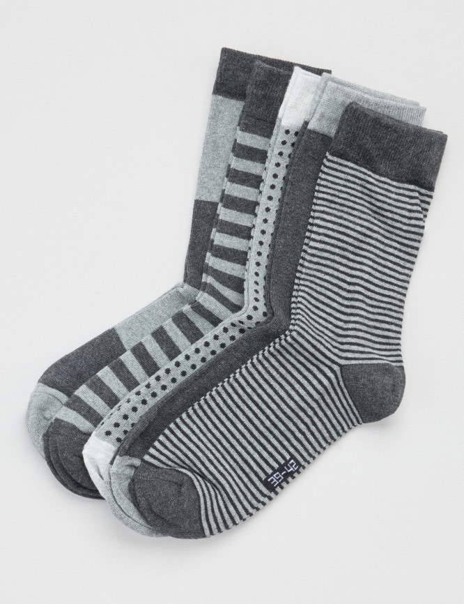 Laid Goods Front View